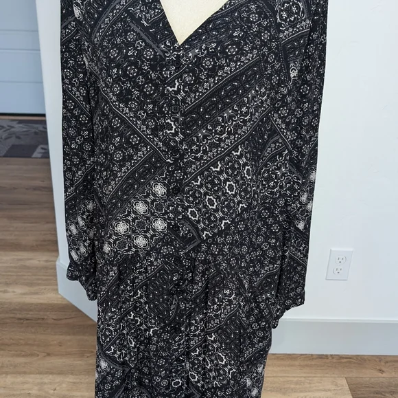 Women's dress - Picture 5 of 11